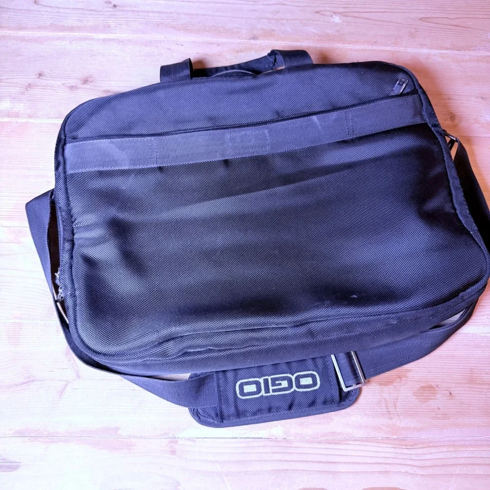 OGIO Black Ballistic Nylon Laptop Messenger Bag Briefcase Travel Office Case‎